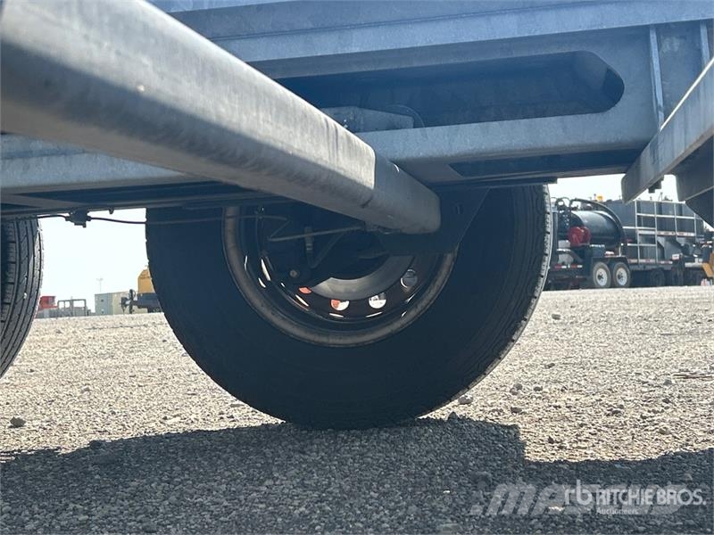 Demco AT7000P T/A Open Car Carrier Trailer Biltransporter Semi