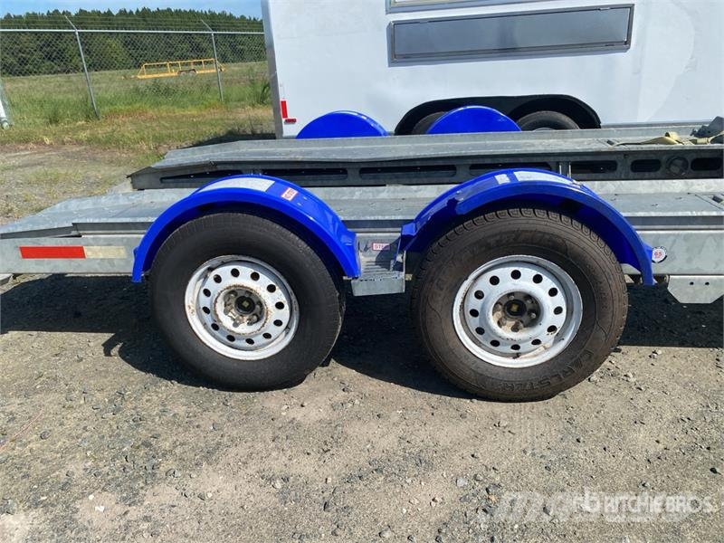 Demco T/A 1 Car Open Car Carrier Trailer Vehicle transport semi-trailers