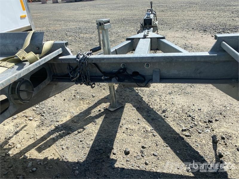 Demco T/A 1 Car Open Car Carrier Trailer Vehicle transport semi-trailers