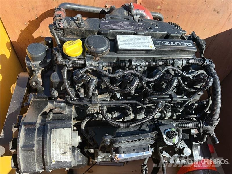 Deutz TD 2.9 L4 Engine エンジン