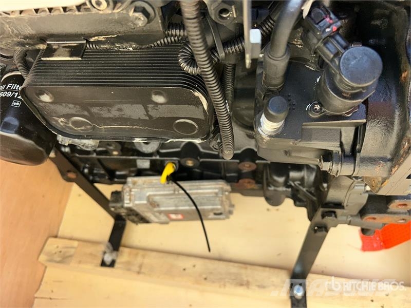 Deutz TD 2.9 L4 Engine エンジン