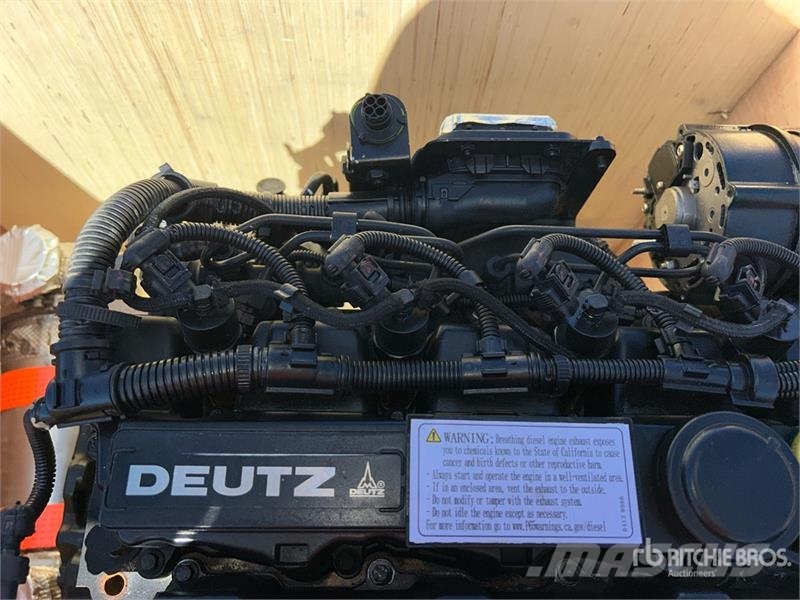 Deutz TD 2.9 L4 Engine エンジン