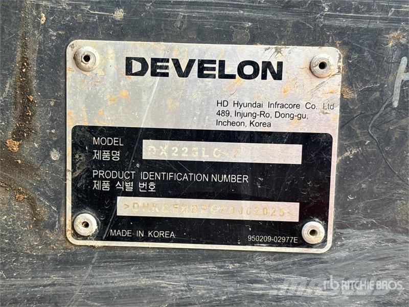 Develon DX225LC-7 Kāpurķēžu ekskavatori