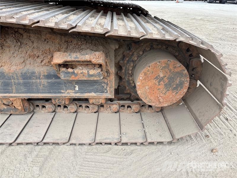 Develon DX225LC-7 Kāpurķēžu ekskavatori