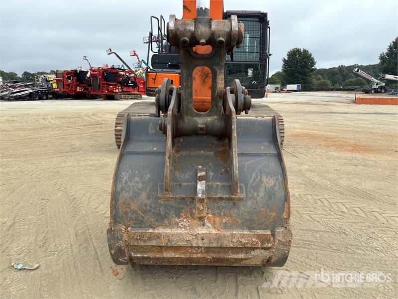 Develon DX225LC-7 Kāpurķēžu ekskavatori