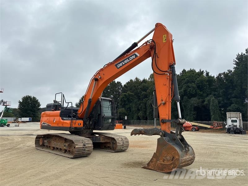 Develon DX225LC-7 Kāpurķēžu ekskavatori
