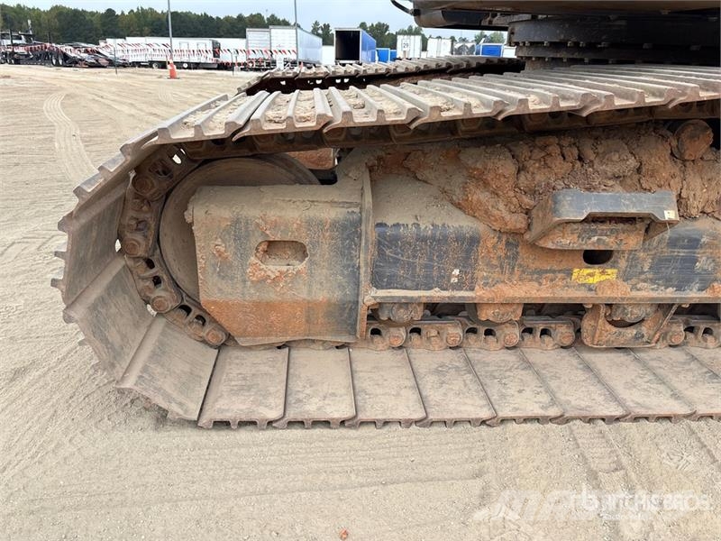 Develon DX225LC-7 Kāpurķēžu ekskavatori