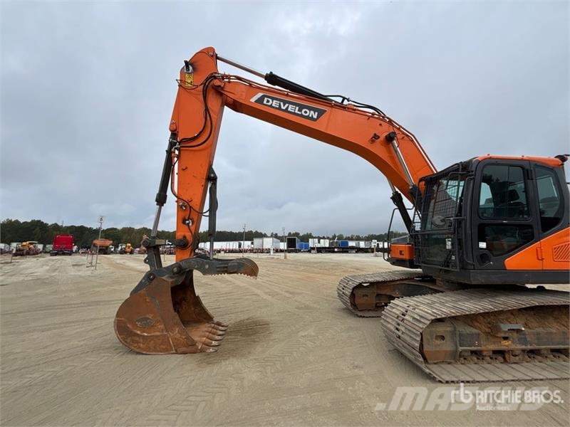 Develon DX225LC-7 Kāpurķēžu ekskavatori