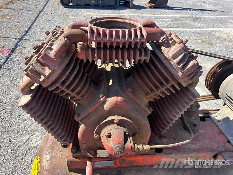  DeVilbiss 445-4 Mobile Air Compressor 콤푸레샤