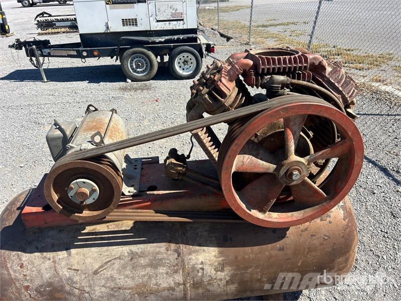  DeVilbiss 445-4 Mobile Air Compressor 콤푸레샤