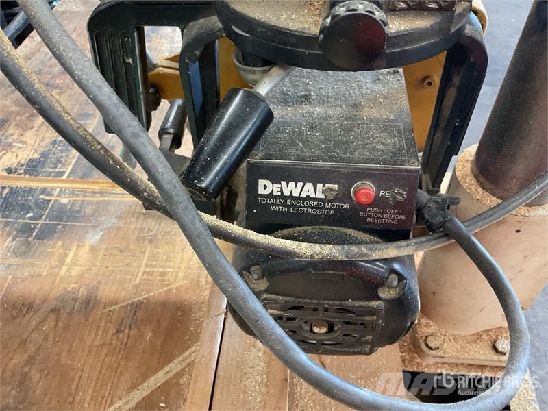 DeWalt 7770 Lectrostop Radial Arm Table Saw Ďalšie komponenty