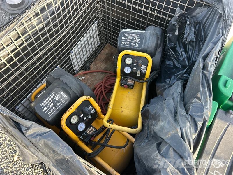 DeWalt of (2) Dewalt 4.8 cfm Electric 15 gal Air Compress مكابس