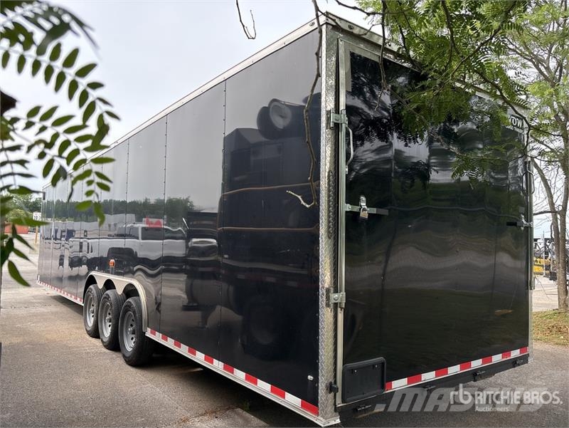 Diamond Cargo 34 ft Tri/A Enclosed Trailer مقطورات ذات هيكل صندوقي