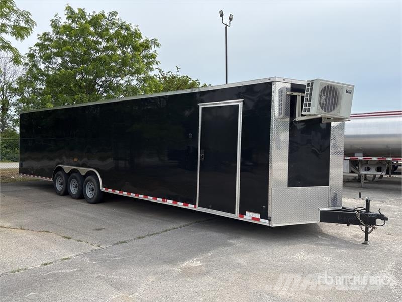 Diamond Cargo 34 ft Tri/A Enclosed Trailer مقطورات ذات هيكل صندوقي