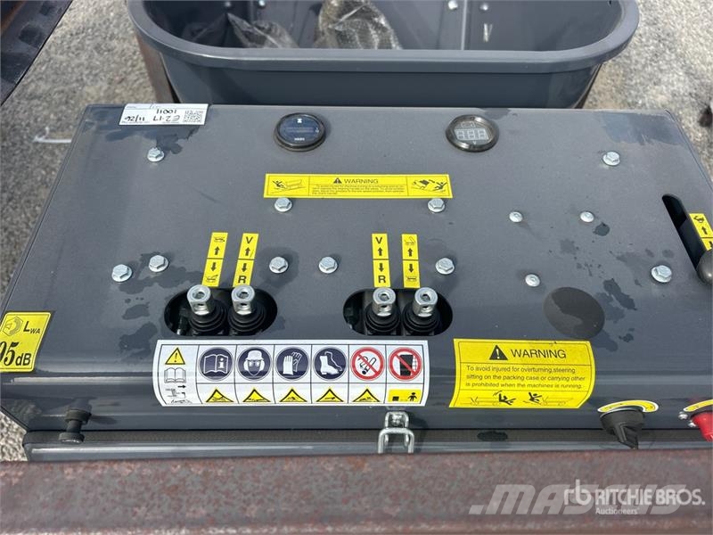 DigSwift DS-1200 Stand-On Mini Crawler Dumper (Unu عربات نقل قلابة للمواقع