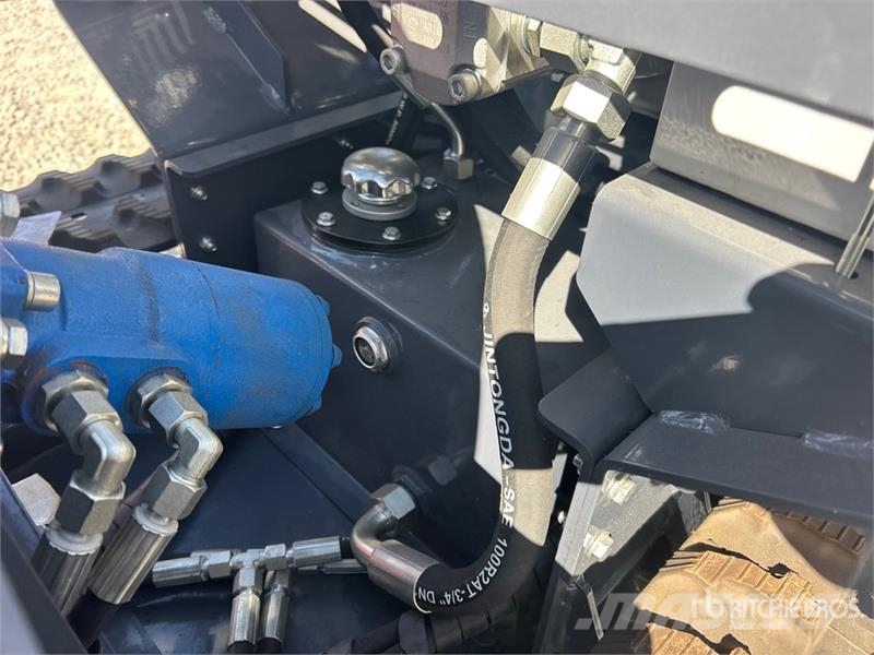 DigSwift DS-750 Mini Crawler Concrete Mixer (Unuse معدات البناء - غير ذلك