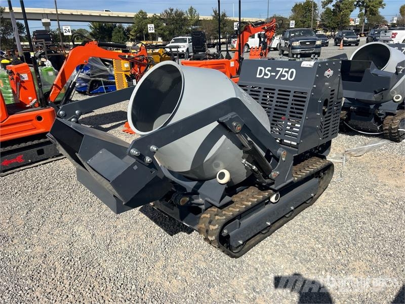 DigSwift DS-750 Mini Crawler Concrete Mixer (Unuse معدات البناء - غير ذلك