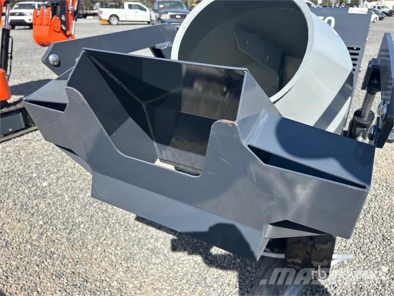 DigSwift DS-750 Mini Crawler Concrete Mixer (Unuse معدات البناء - غير ذلك