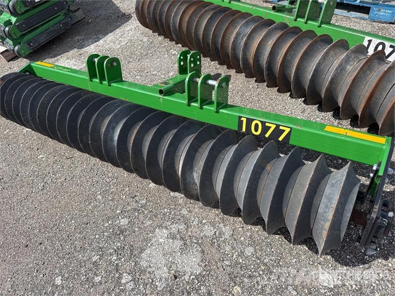 Dirt Dog 103 In Crimper Seeder Drillmaschinen