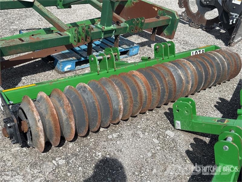 Dirt Dog 103 In Crimper Seeder Drillmaschinen