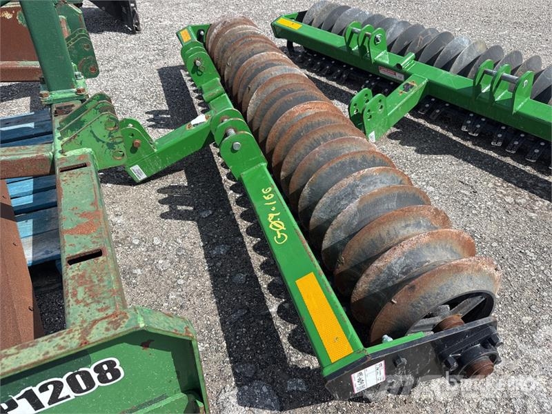 Dirt Dog 103 In Crimper Seeder Drillmaschinen