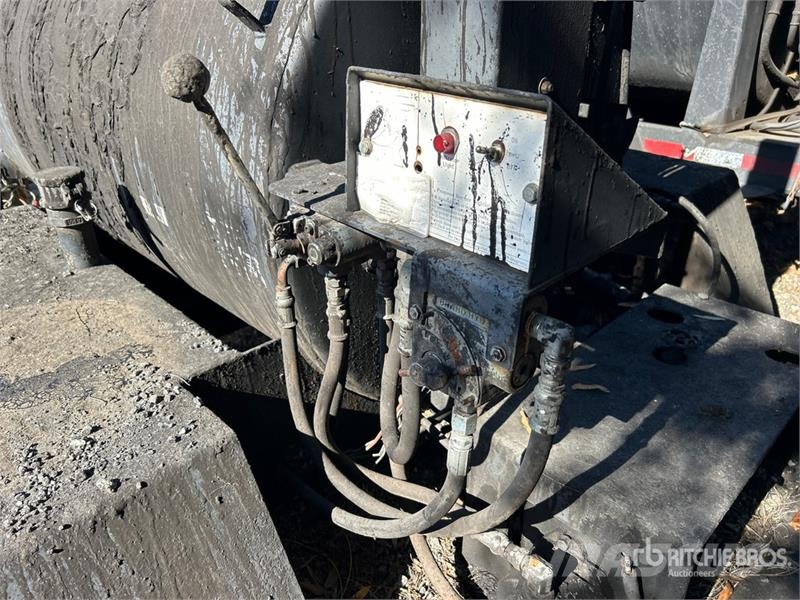 Ditch Runner DR-325 HT Towable Asphalt 325 Gallon Asfaldimasinate lisatarvikud