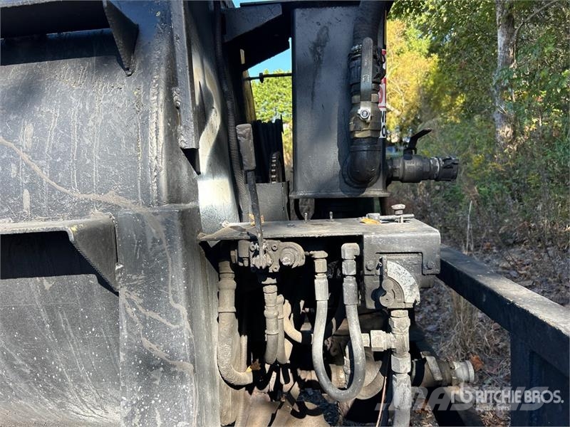 Ditch Runner DR-775XLT Towable Asphalt sealcoating Asfaldimasinate lisatarvikud