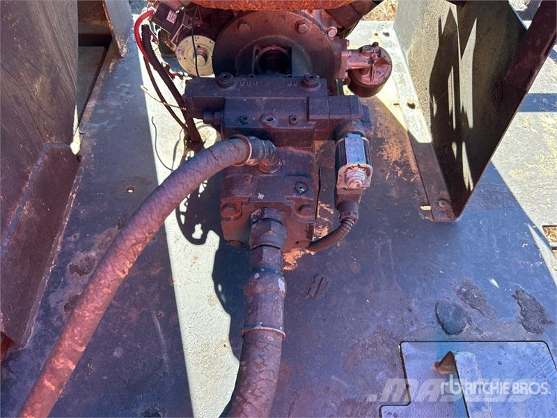 Ditch Runner DR-775XLT Towable Asphalt sealcoating Asfaldimasinate lisatarvikud