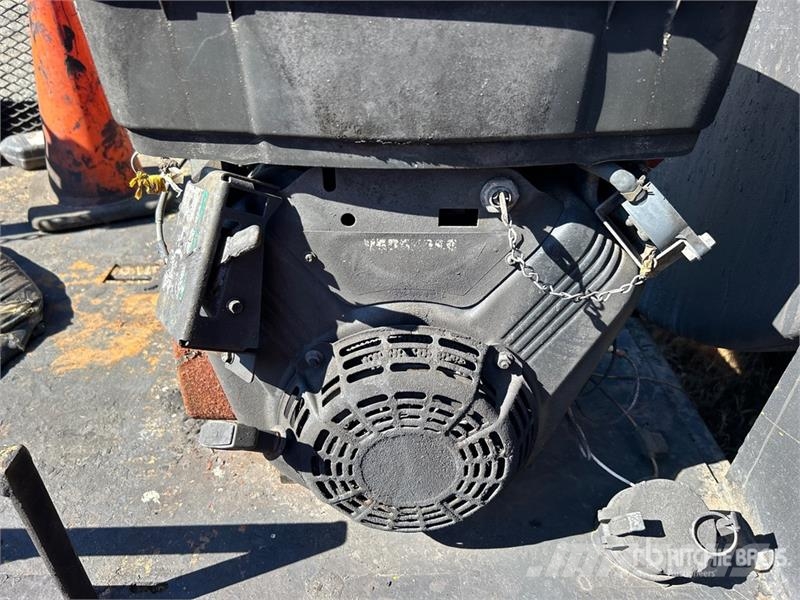 Ditch Runner DR-775XLT 775 Gallons Towable asphalt ملحقات ماكينات الأسفلت