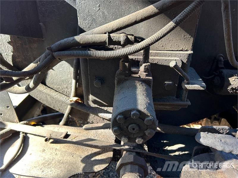Ditch Runner DR-775XLT Towable Asphalt sealcoating Asfaldimasinate lisatarvikud