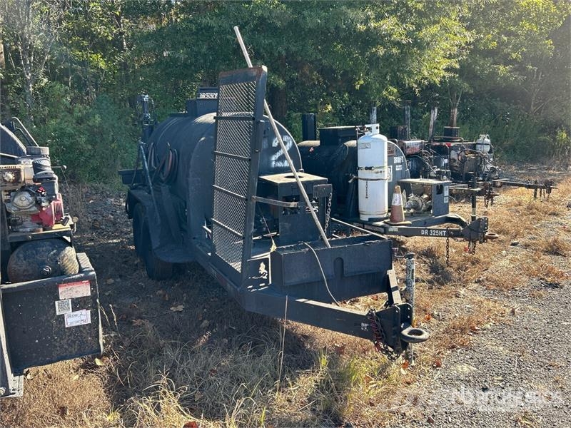 Ditch Runner DR-775XLT Towable Asphalt sealcoating Asfaldimasinate lisatarvikud
