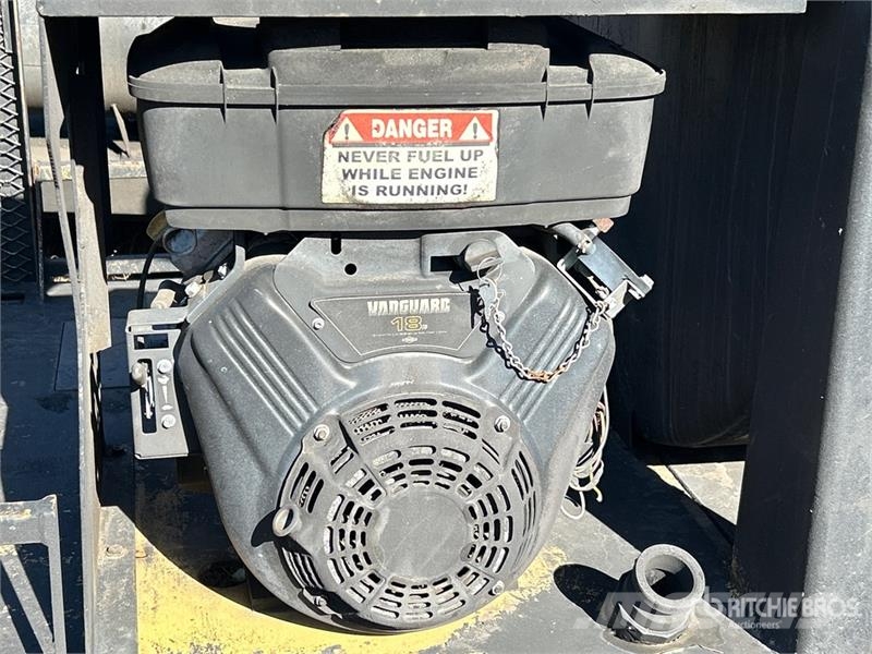 Ditch Runner DR-775XLT Towable Asphalt sealcoating Asfaldimasinate lisatarvikud
