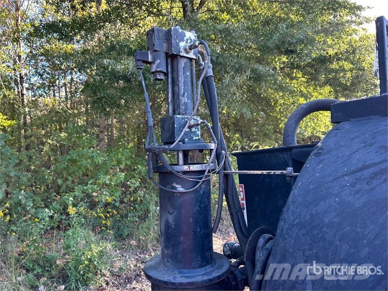 Ditch Runner DR-775XLT Towable Asphalt sealcoating Asfaldimasinate lisatarvikud