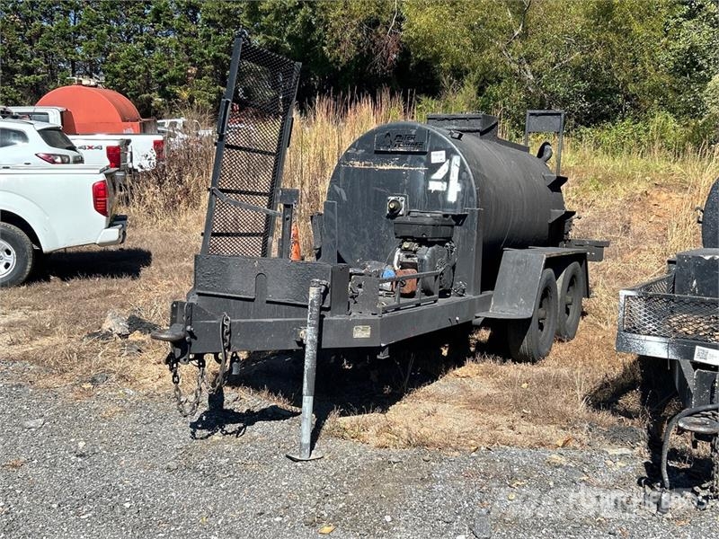 Ditch Runner DR-775XLT 775 Gallons Towable asphalt ملحقات ماكينات الأسفلت
