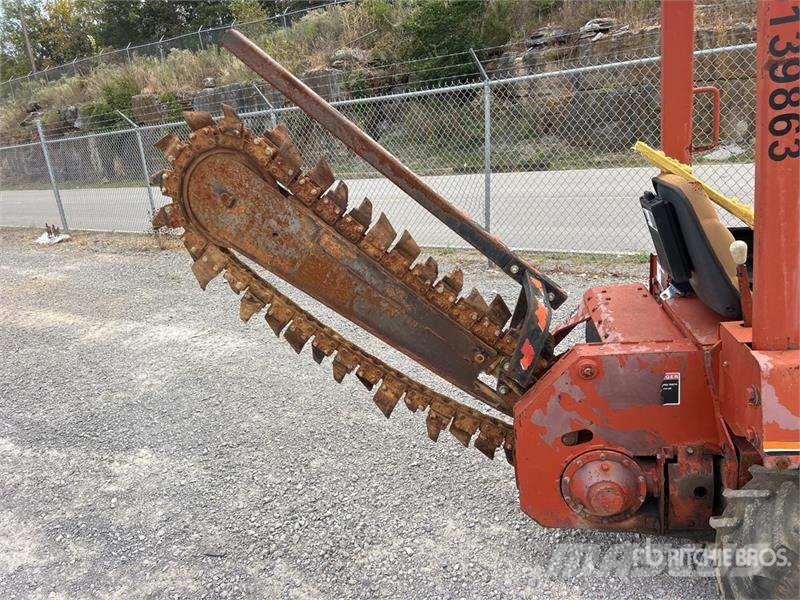 Ditch Witch 3610 Freze za kopanje jarkov Trenčerji