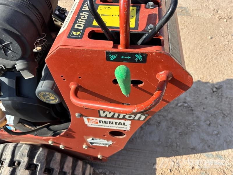 Ditch Witch C24X Freze za kopanje jarkov Trenčerji