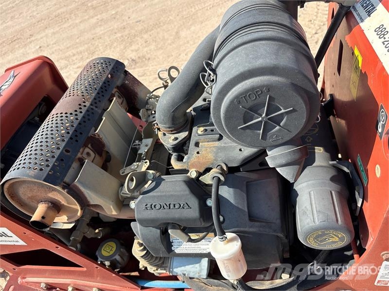 Ditch Witch C24X Freze za kopanje jarkov Trenčerji