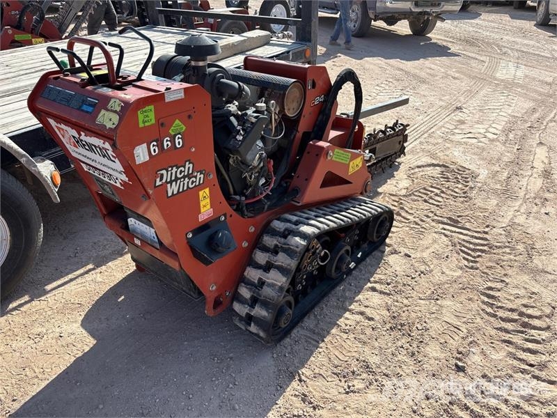 Ditch Witch C24X Freze za kopanje jarkov Trenčerji
