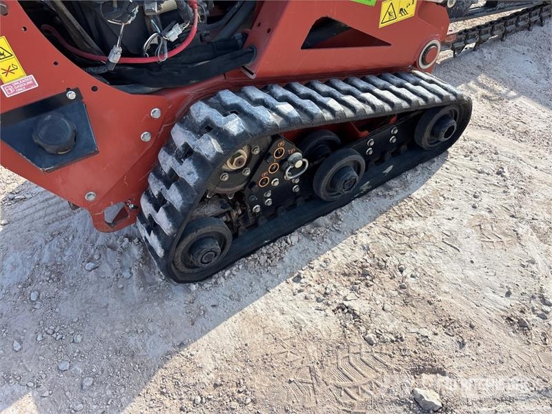 Ditch Witch C24X Freze za kopanje jarkov Trenčerji