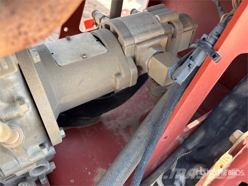Ditch Witch C24X Freze za kopanje jarkov Trenčerji