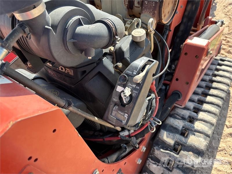 Ditch Witch C24X Freze za kopanje jarkov Trenčerji