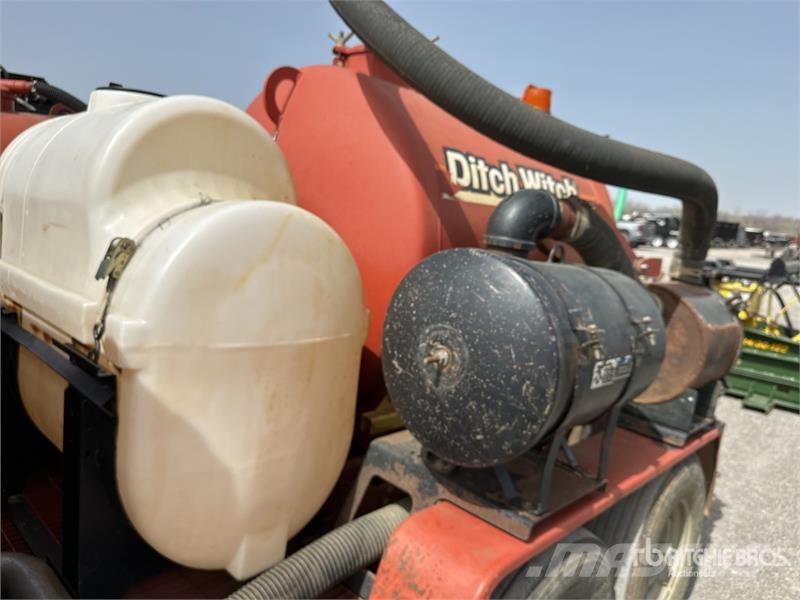 Ditch Witch FX30 500 gal T/A Vacuum Excavation Unit 드릴링 장비 부속품 및 예비 부품