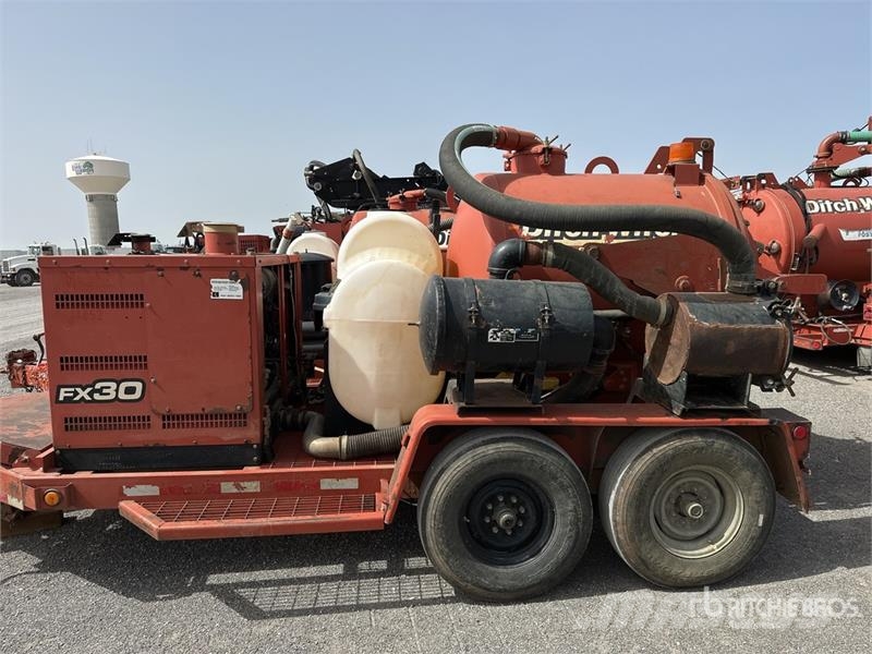 Ditch Witch FX30 500 gal T/A Vacuum Excavation Unit 드릴링 장비 부속품 및 예비 부품