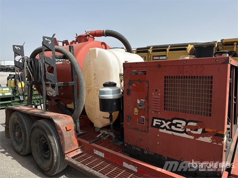 Ditch Witch FX30 500 gal T/A Vacuum Excavation Unit 드릴링 장비 부속품 및 예비 부품