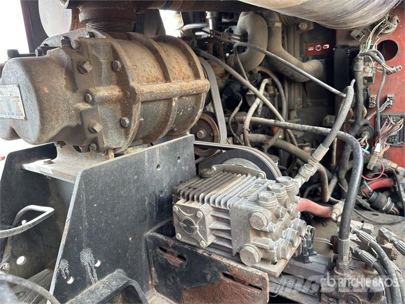 Ditch Witch FX30 500 gal T/A Vacuum Excavation Unit 드릴링 장비 부속품 및 예비 부품