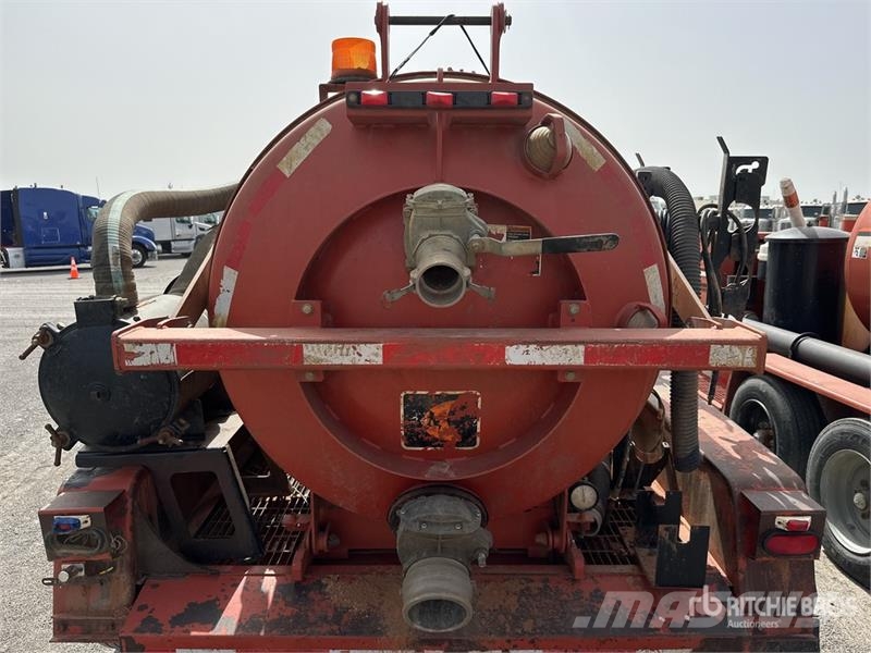 Ditch Witch FX30 500 gal T/A Vacuum Excavation Unit 드릴링 장비 부속품 및 예비 부품