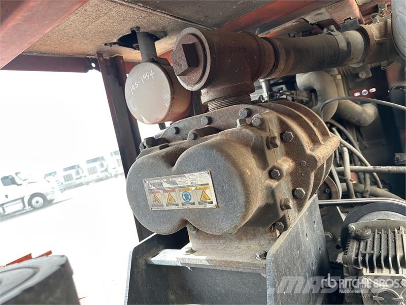 Ditch Witch FX30 500 gal T/A Vacuum Excavation Unit 드릴링 장비 부속품 및 예비 부품