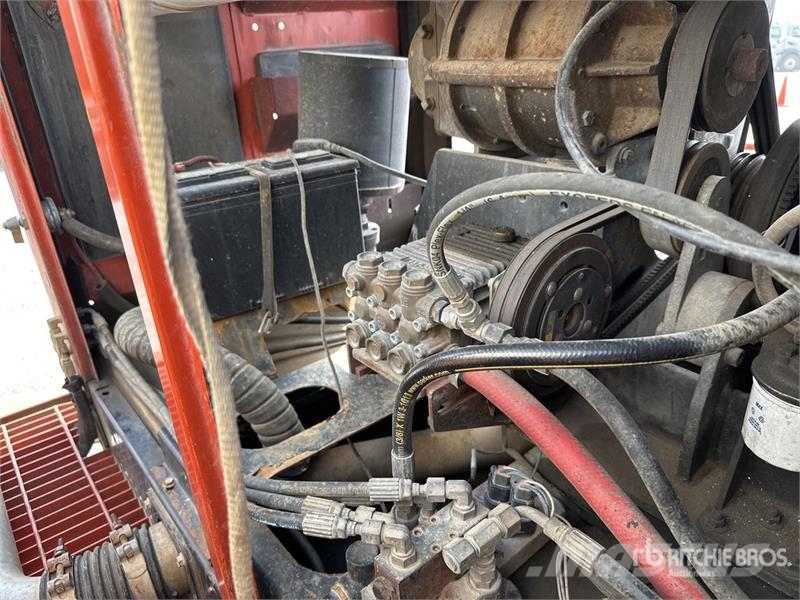 Ditch Witch FX30 500 gal T/A Vacuum Excavation Unit 드릴링 장비 부속품 및 예비 부품