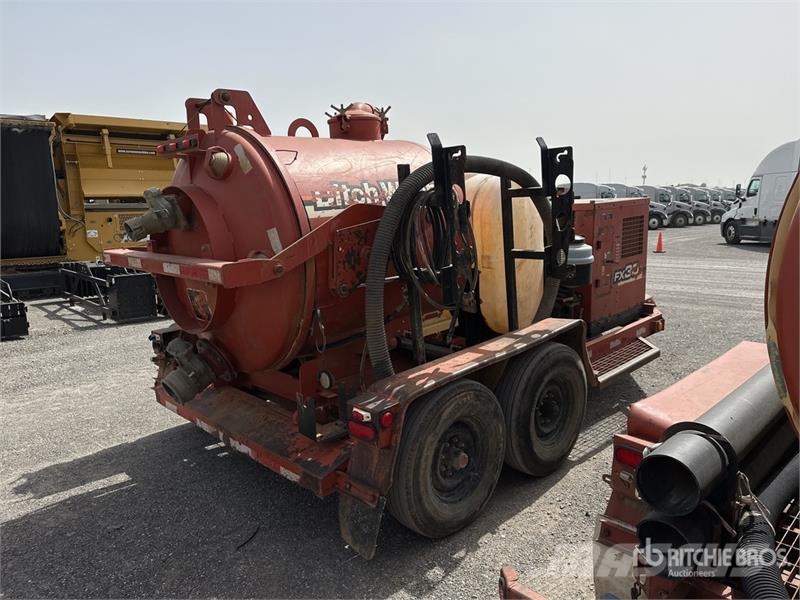 Ditch Witch FX30 500 gal T/A Vacuum Excavation Unit 드릴링 장비 부속품 및 예비 부품