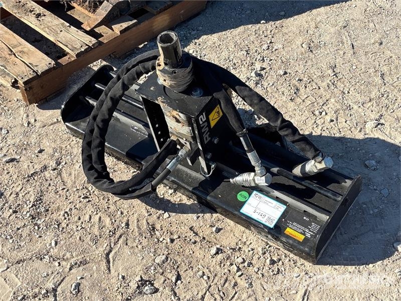 Ditch Witch RW2 Mini Skid Steer Auger 드릴